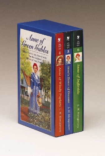 Buchcover und Innenansicht für das Buch: Anne of Green Gables, 3-Book Box Set, Volume II