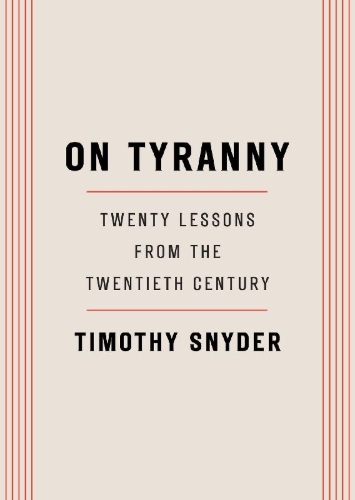 Buchcover und Innenansicht für das Buch: On Tyranny