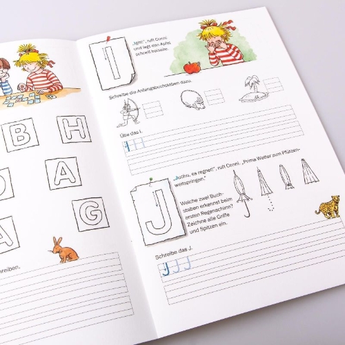 Buchcover und Innenansicht für das Buch: Buchstaben schreiben