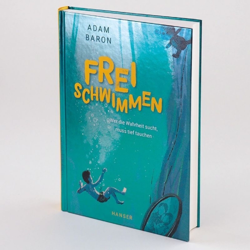Buchcover und Innenansicht für das Buch: BOY UNDERWATER