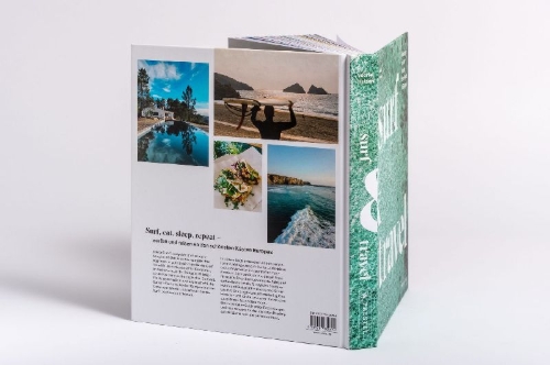 Buchcover und Innenansicht für das Buch: Surf & Travel
