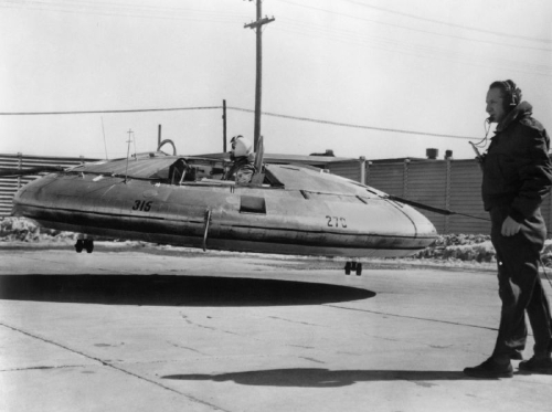Buchcover und Innenansicht für das Buch: Die skurrilsten Flugzeuge der Welt