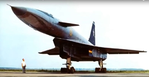 Buchcover und Innenansicht für das Buch: Die skurrilsten Flugzeuge der Welt