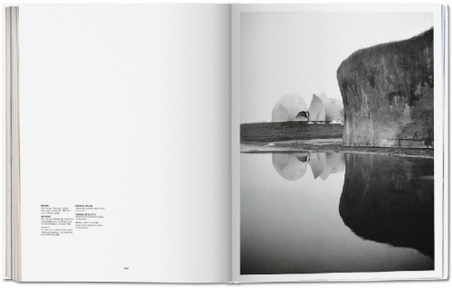 Buchcover und Innenansicht für das Buch: Cosmic Communist Constructions Photographed