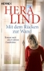 Buchcover und Innenansicht für das Buch: Mit dem Rücken zur Wand