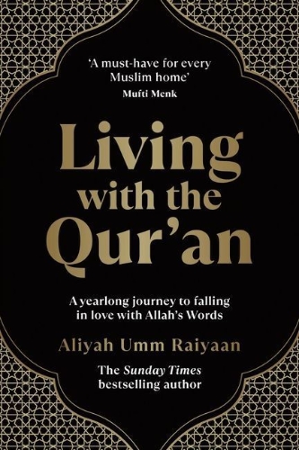 Buchcover und Innenansicht für das Buch: Living with the Qur'an