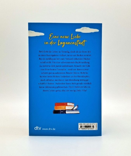 Buchcover und Innenansicht für das Buch: The Floating Venice Book Shop