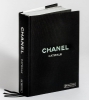 Buchcover und Innenansicht für das Buch: Chanel Catwalk Complete