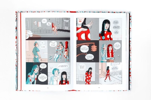 Buchcover und Innenansicht für das Buch: Kusama: ossessioni, amori e arte