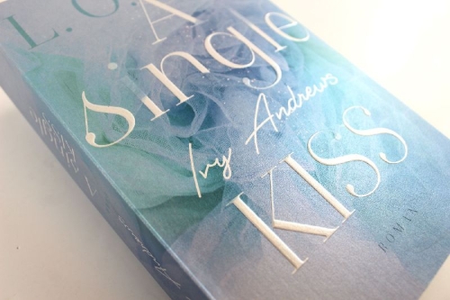 Buchcover und Innenansicht für das Buch: A single kiss