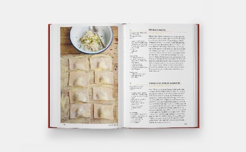 Buchcover und Innenansicht für das Buch: The Silver Spoon Pasta