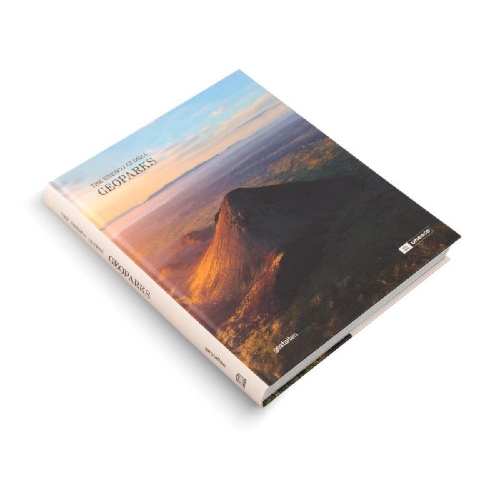 Buchcover und Innenansicht für das Buch: Geoparks