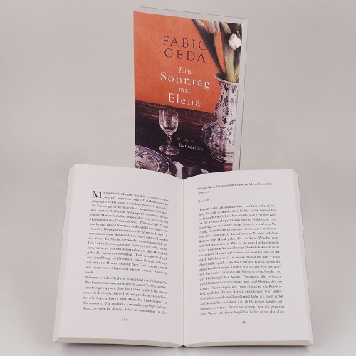 Buchcover und Innenansicht für das Buch: Una Domenica