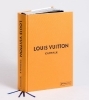 Buchcover und Innenansicht für das Buch: Dior Catwalk. The Complete Collections