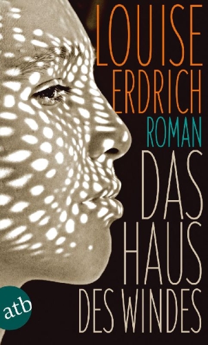 Buchcover und Innenansicht für das Buch: The Round House