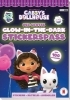 Buchcover und Innenansicht für das Buch: Gabby's Dollhouse: Der große Glow-in-the-Dark-Stickerspaß: Stickern - Rätseln - Ausmalen