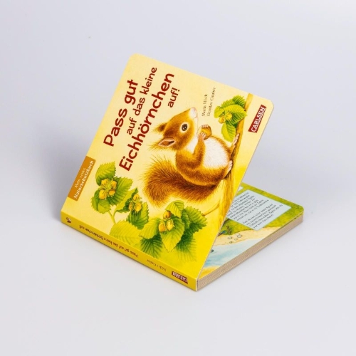 Buchcover und Innenansicht für das Buch: Pass gut auf das kleine Eichhörnchen auf