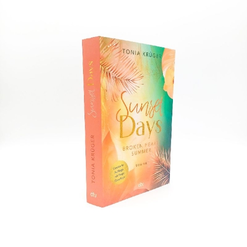 Buchcover und Innenansicht für das Buch: Broken Heart Summer - Sunset Days