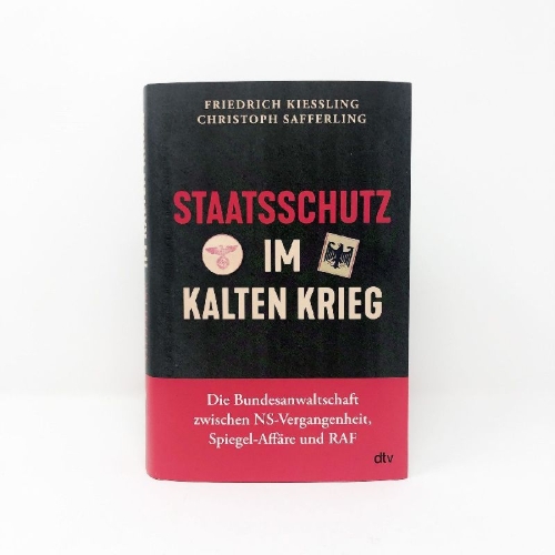 Buchcover und Innenansicht für das Buch: Staatsschutz im Kalten Krieg
