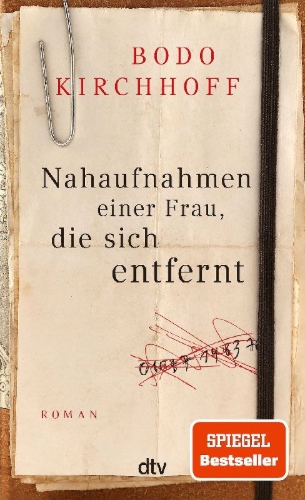 Buchcover und Innenansicht für das Buch: Nahaufnahmen einer Frau, die sich entfernt