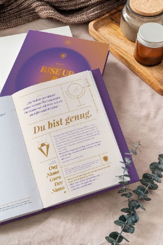 Buchcover und Innenansicht für das Buch: Rise Up & Shine Journal 2026