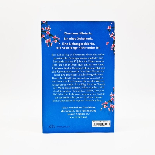 Buchcover und Innenansicht für das Buch: The Library of Lost Love