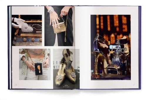 Buchcover und Innenansicht für das Buch: For the Love of Diamonds