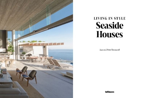 Buchcover und Innenansicht für das Buch: Living in Style Seaside Houses
