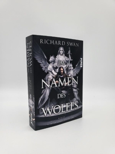 Buchcover und Innenansicht für das Buch: The Justice of Kings