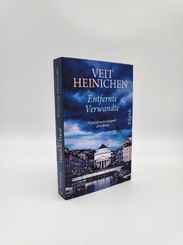 Buchcover und Innenansicht für das Buch: Entfernte Verwandte