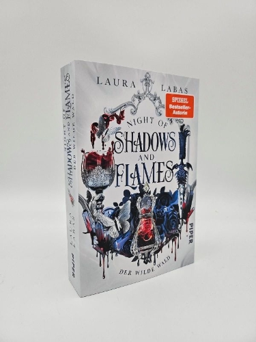 Buchcover und Innenansicht für das Buch: Night of Shadows and Flames - Der Wilde Wald