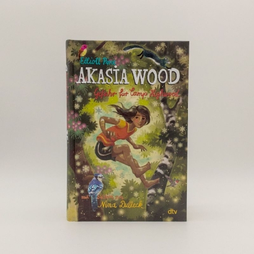 Buchcover und Innenansicht für das Buch: Akasia Wood  - Gefahr für Camp Highwood