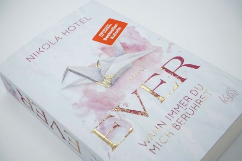 Buchcover und Innenansicht für das Buch: Ever - Wann immer du mich berührst