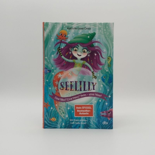 Buchcover und Innenansicht für das Buch: Seelilly - Eine Nixe? Eine Hexe? Nein, eine Hixe!