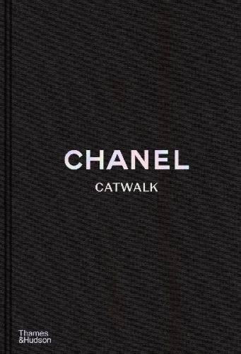Buchcover und Innenansicht für das Buch: Chanel Catwalk