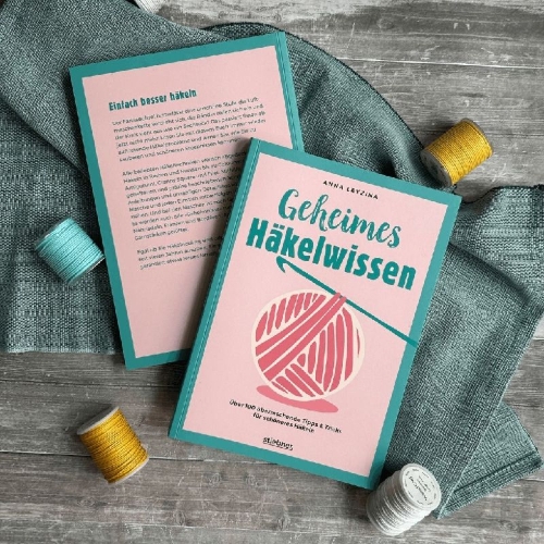 Buchcover und Innenansicht für das Buch: Geheimes Häkelwissen