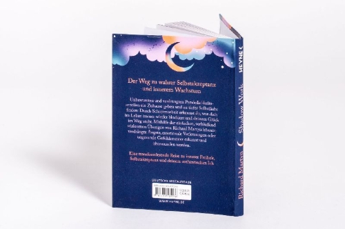 Buchcover und Innenansicht für das Buch: The Little Book of Shadow Work