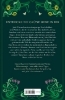Buchcover und Innenansicht für das Buch: Plant Witchery. Discover the Sacred Language, Wisdom, and Magic of 200 Plants