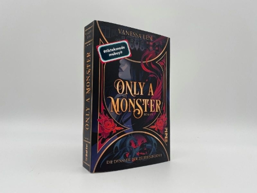 Buchcover und Innenansicht für das Buch: Only a Monster