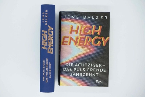Buchcover und Innenansicht für das Buch: High Energy