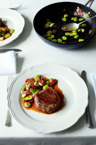 Buchcover und Innenansicht für das Buch: Rezepte für einen italienischen Sommer