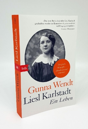 Buchcover und Innenansicht für das Buch: Liesl Karlstadt
