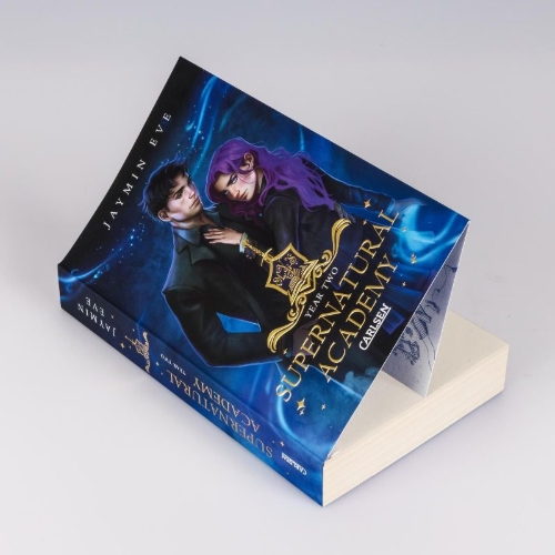 Buchcover und Innenansicht für das Buch: Supernatural Academy: Year Two