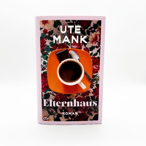 Buchcover und Innenansicht für das Buch: Elternhaus