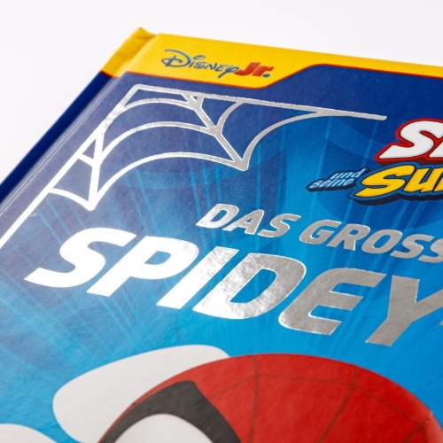 Buchcover und Innenansicht für das Buch: Marvel: Das große silberne Spidey-Buch