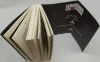 Buchcover und Innenansicht für das Buch: Verbrechen von nebenan