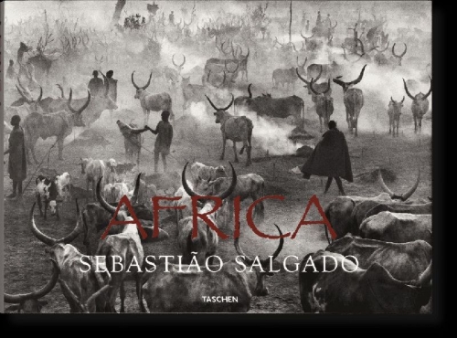 Buchcover und Innenansicht für das Buch: Sebastião Salgado. Africa