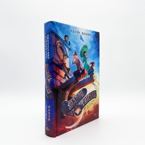 Buchcover und Innenansicht für das Buch: Children of the Fox