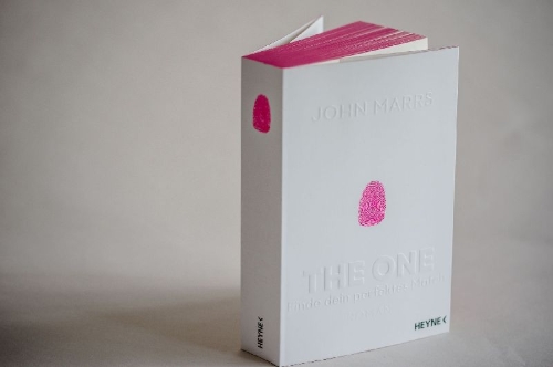 Buchcover und Innenansicht für das Buch: The One