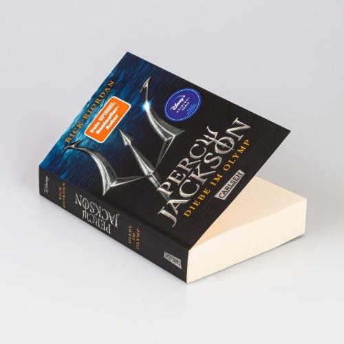 Buchcover und Innenansicht für das Buch: The lightning thief